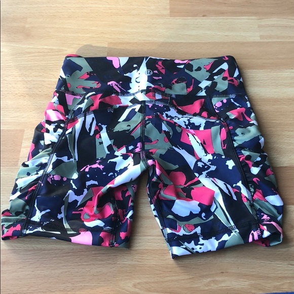 Lululemon Wunder Train High Waist Shorts - Picture 2 of 7